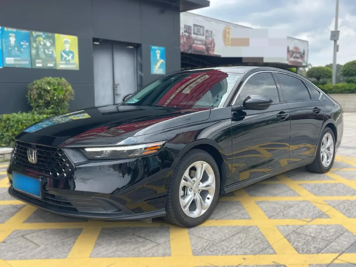 2023 Honda Accord 1.5T 192HP L4 CVT