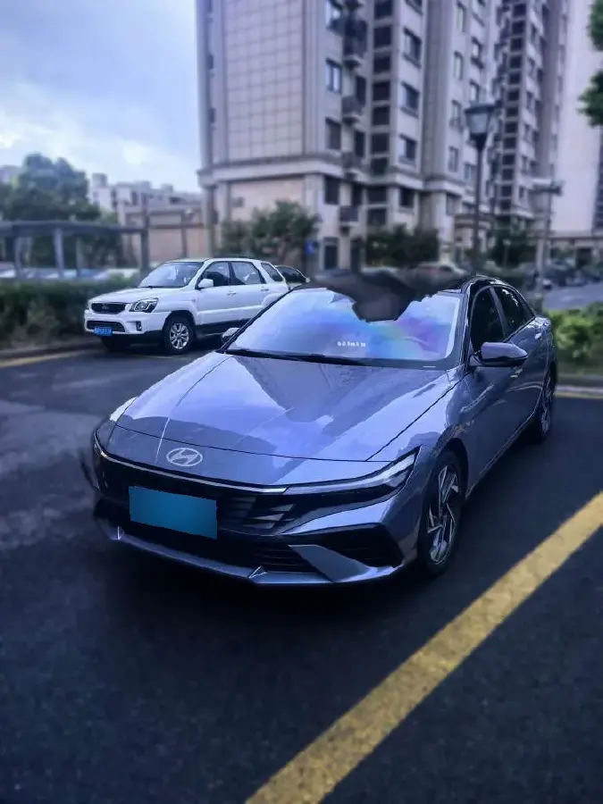 2023 Hyundai Elantra 1.5L 115HP L4 CVT