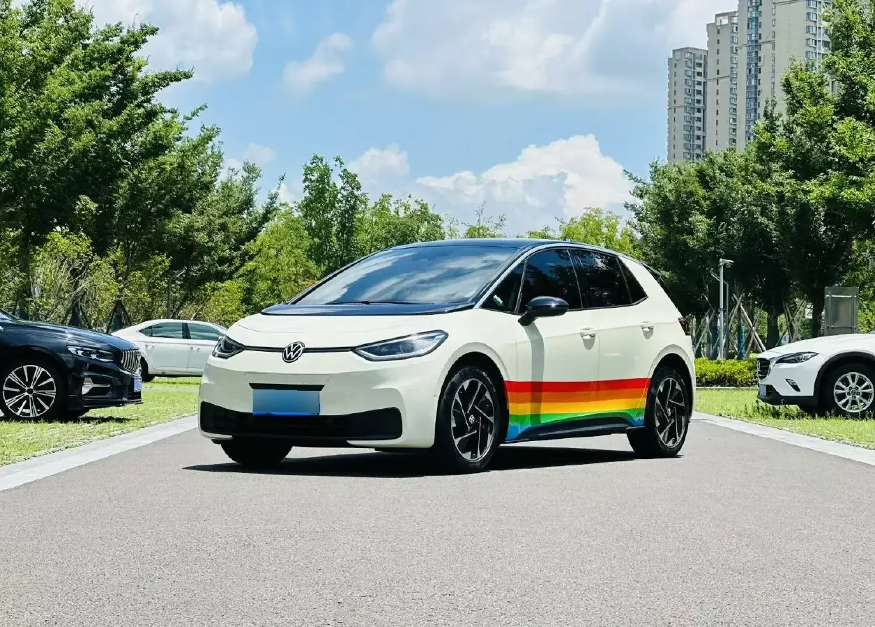 2025 Volkswagen ID.3 BEV 52.8KWH