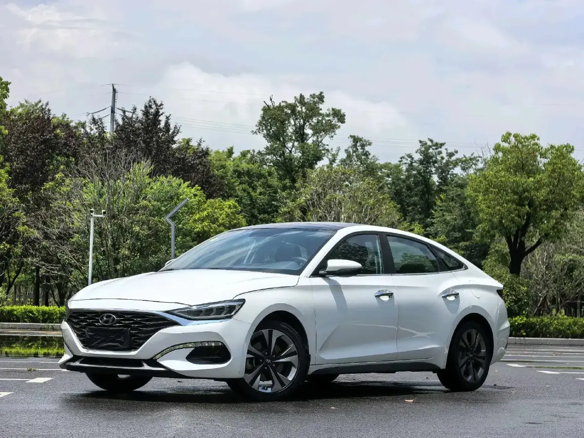 2019 Hyundai La Festa 1.6T 204HP L4 7DCT