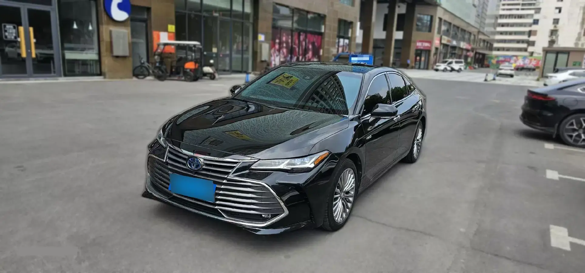 2019 Toyota Avalon 2.5L 178HP L4 E-CVT Hybrid