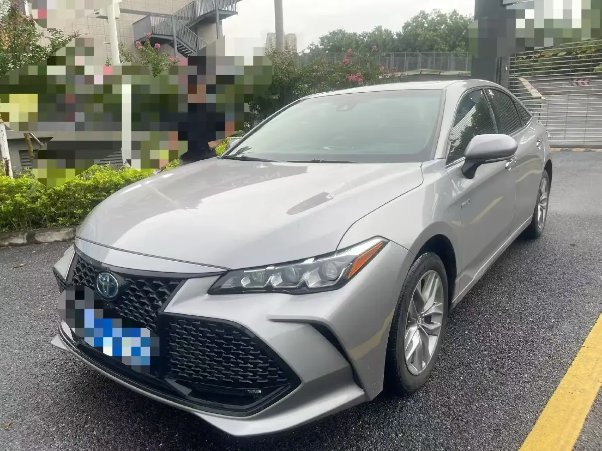 2019 Toyota Avalon 2.5L 178HP L4 E-CVT Hybrid