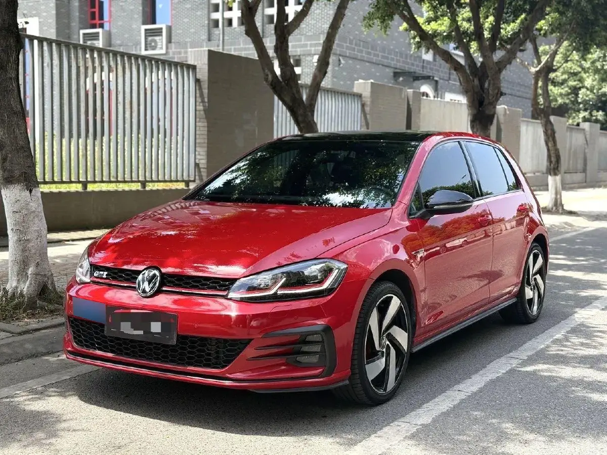2018 Volkswagen GolfGTI 2.0T 220HP L4 7DCT
