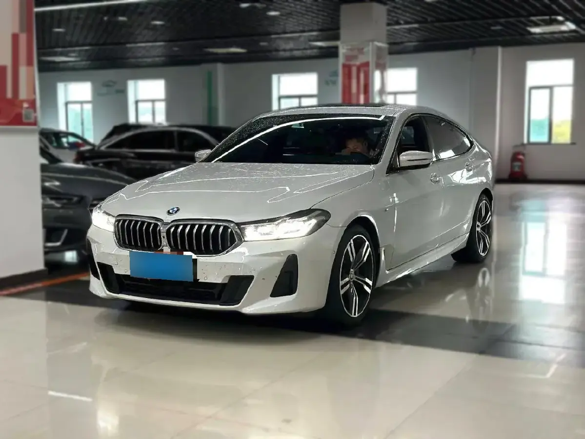 2022 BMW 6 Series GT 2.0T 245HP L4 8AT