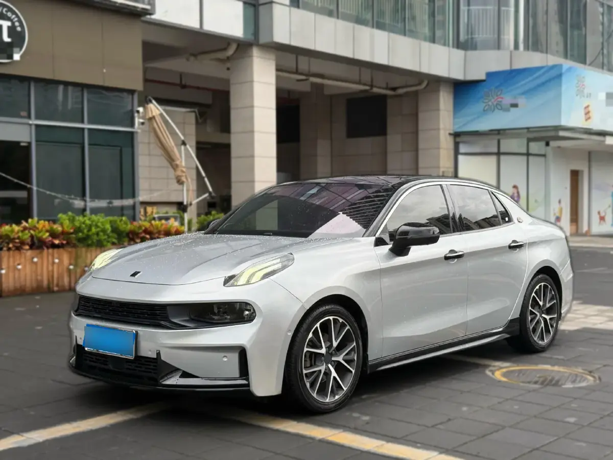 2019 LYNK&CO 03 2.0T 190HP L4 6AT