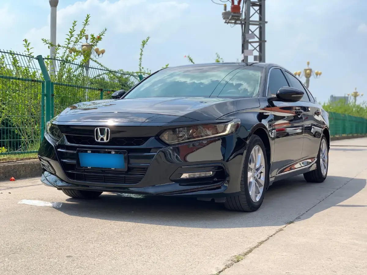 2018 Honda Accord 1.5T 194HP L4 CVT