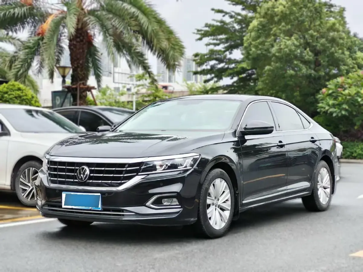 2019 Volkswagen Passat 2.0T 186HP L4 7DCT