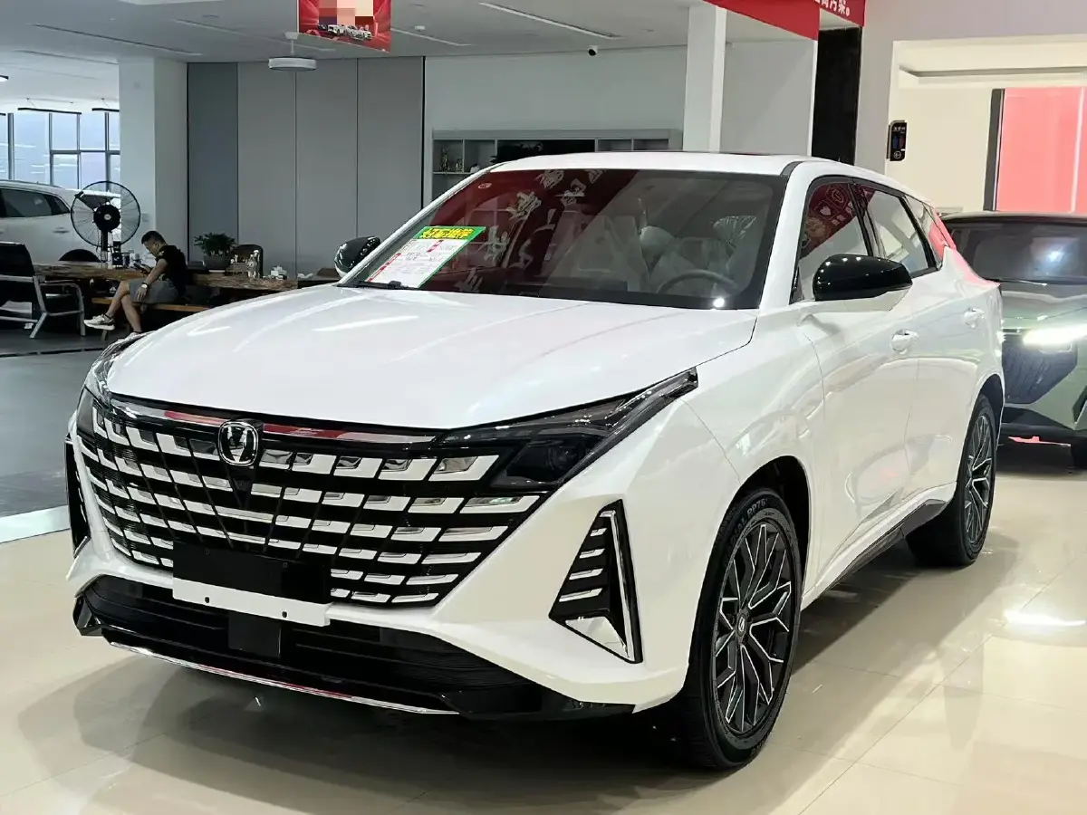 2025 ChangAn UNI-Z 1.5T 188HP L4 7DCT