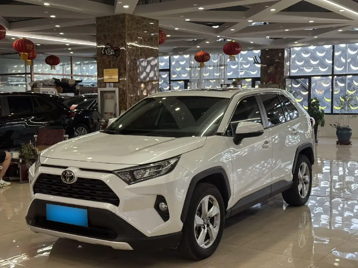 2020 Toyota RAV4 2.0L 171HP L4 CVT