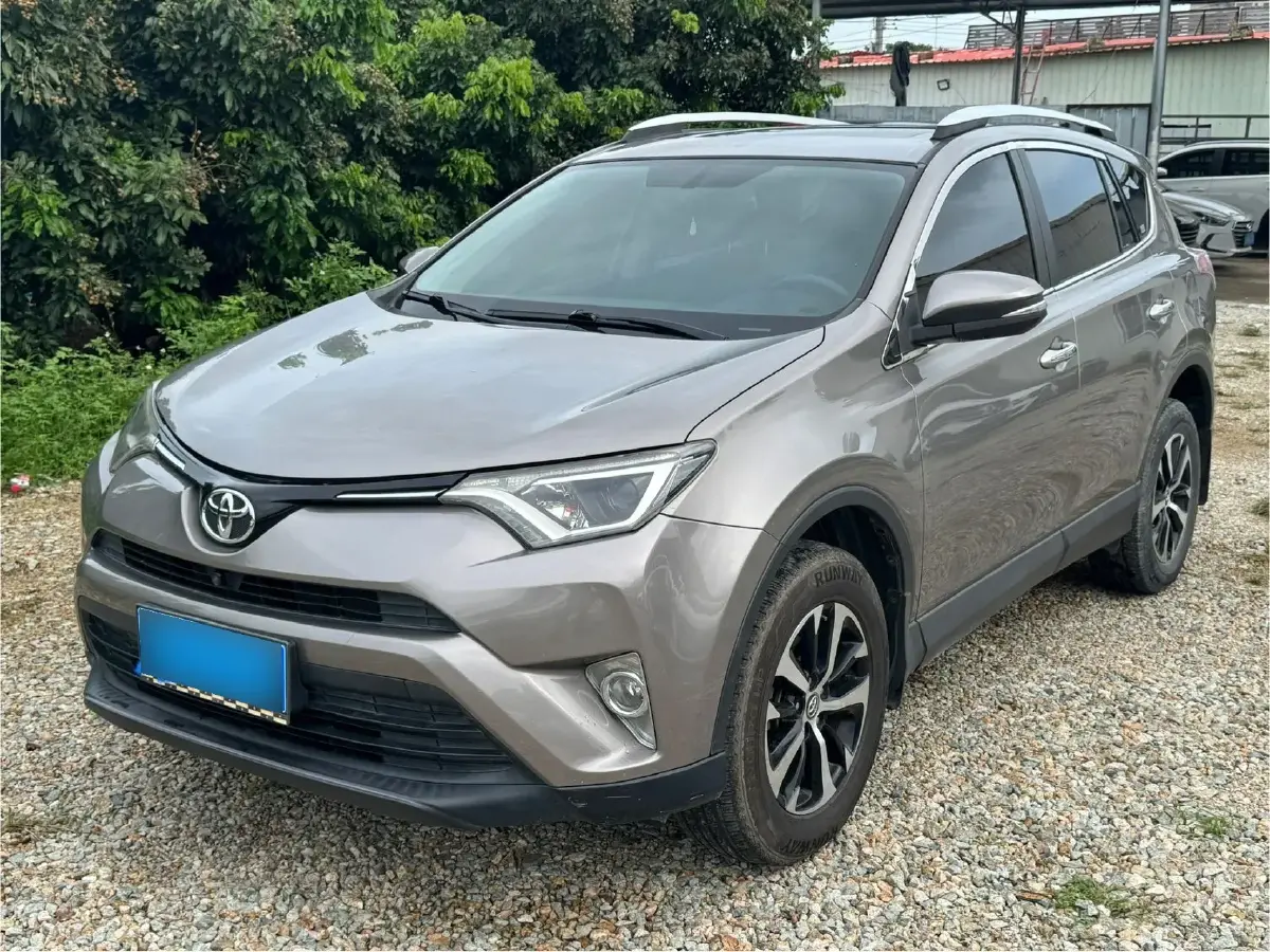 2016 Toyota RAV4 2.0L 151HP L4 CVT