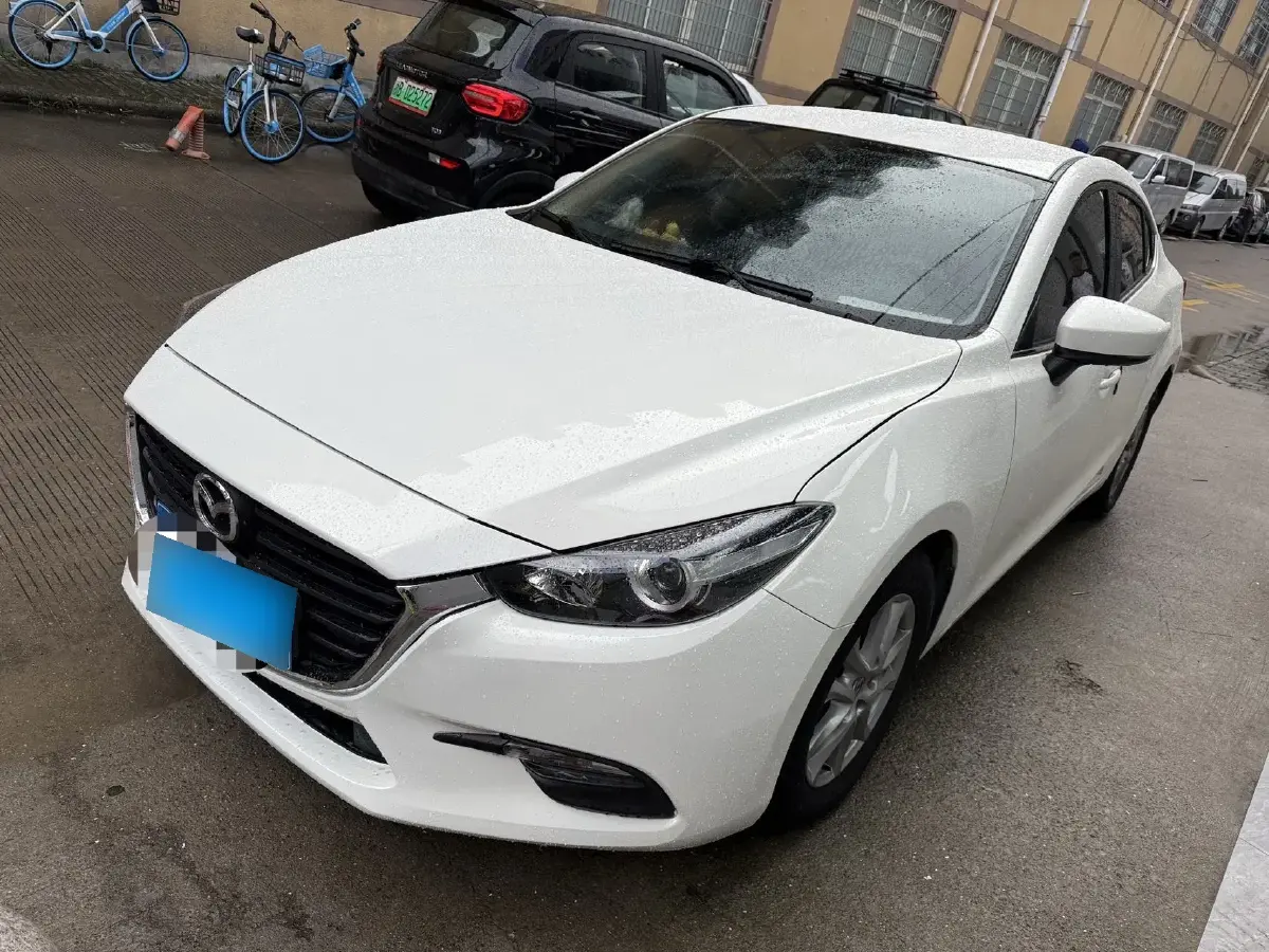 2017 Mazda 3 Axela 1.5L 117HP L4 6AT