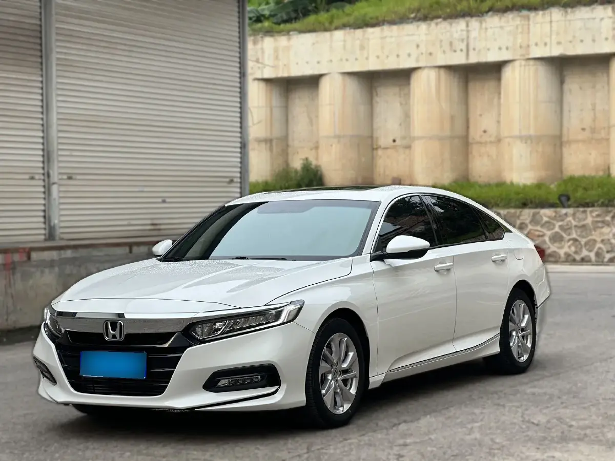 2018 Honda Accord 1.5T 194HP L4 CVT
