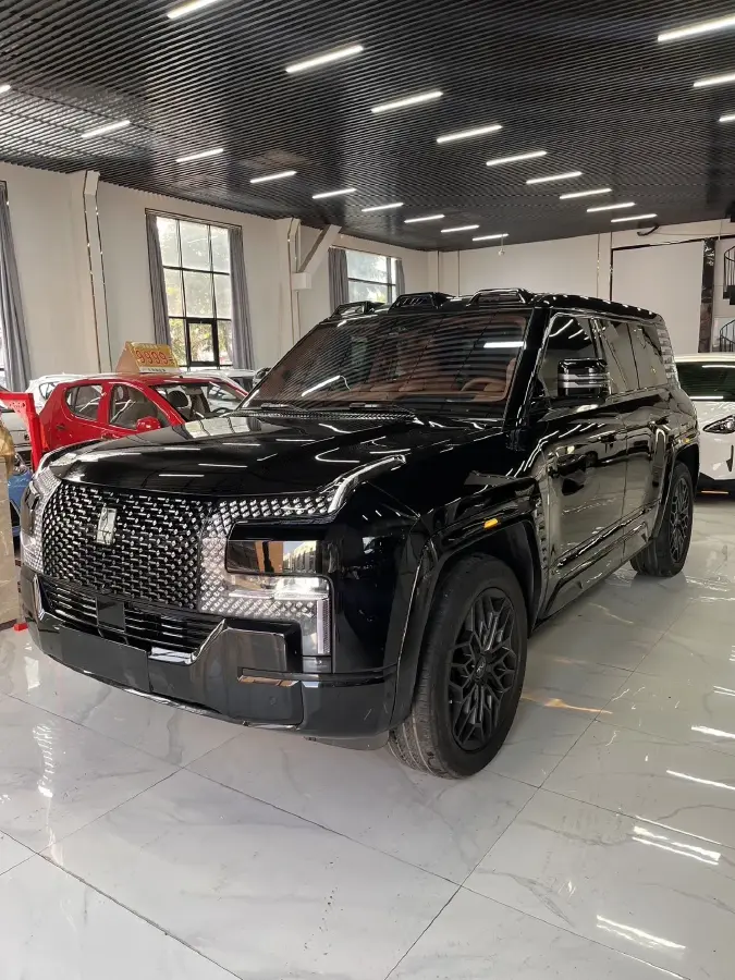 2023 YangWang U8 2.0T 272HP L4 REEV 49.05KWH