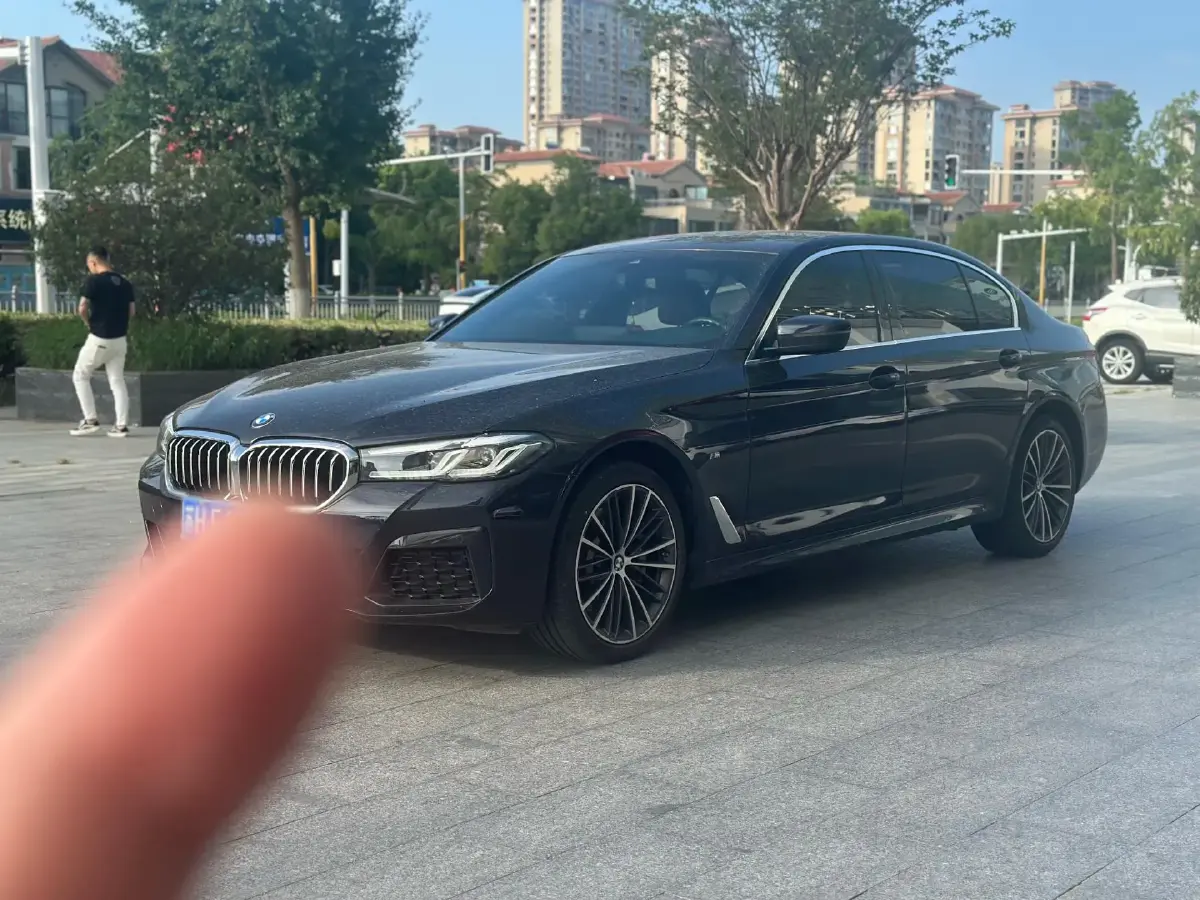 2023 BMW 5 Series 2.0T 245HP L4 8AT