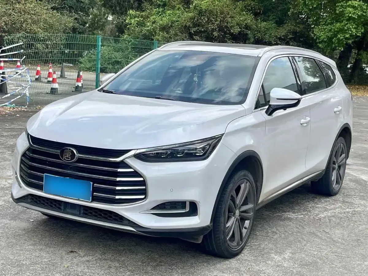 2021 BYD Tang 2.0T 192HP L4 6AT