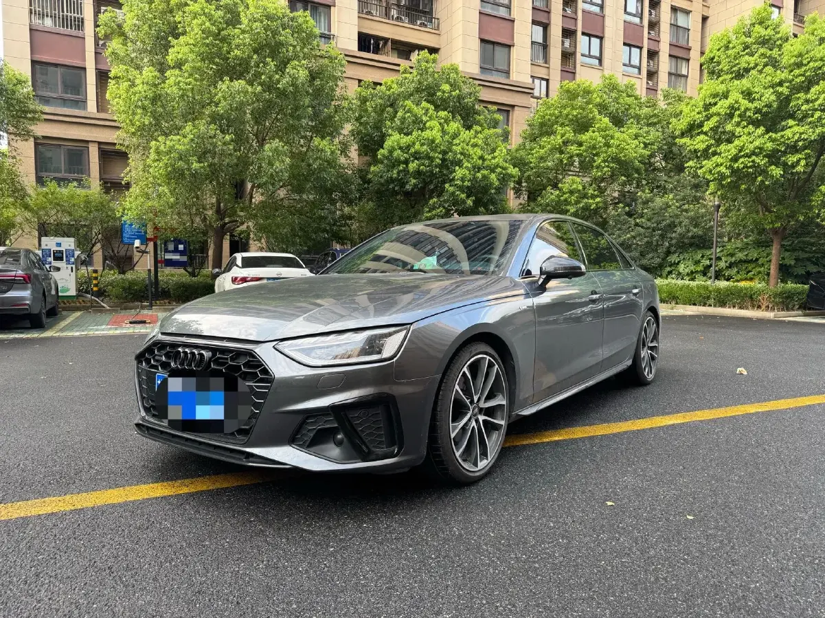 2023 Audi A4L 2.0T 190HP L4 7DCT