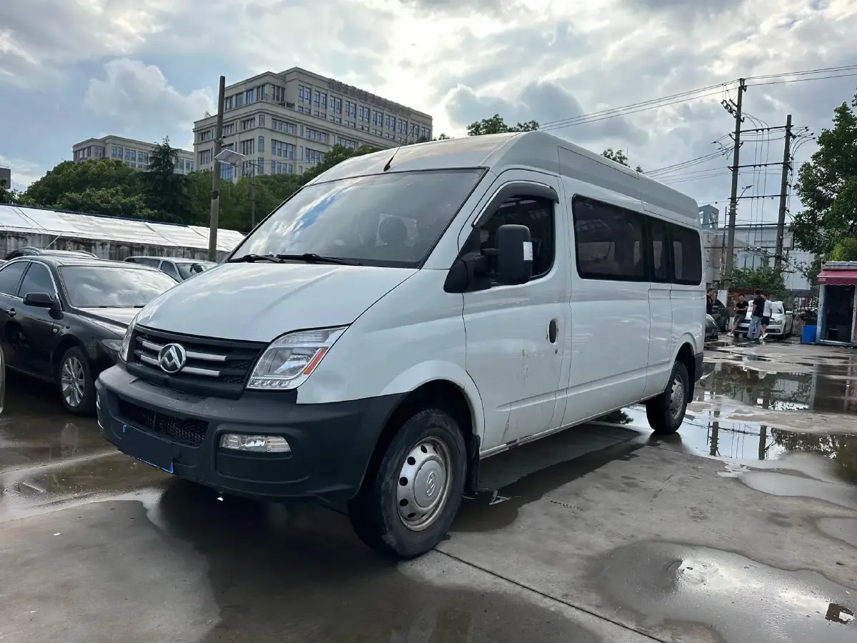 2019 MAXUS XinTu V80 2.5T 136HP L4 6MT