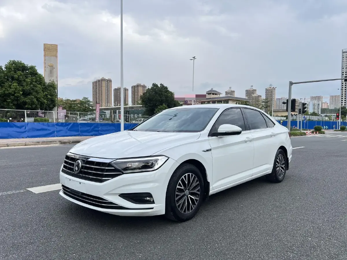 2019 Volkswagen Sagitar 1.4T 150HP L4 7DCT