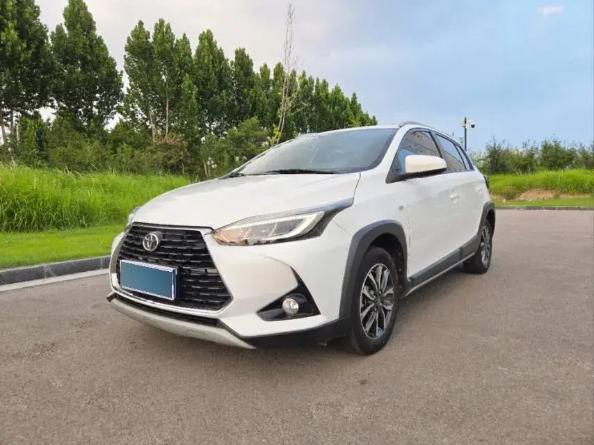 2021 Toyota Yaris L 1.5L 112HP L4 CVT