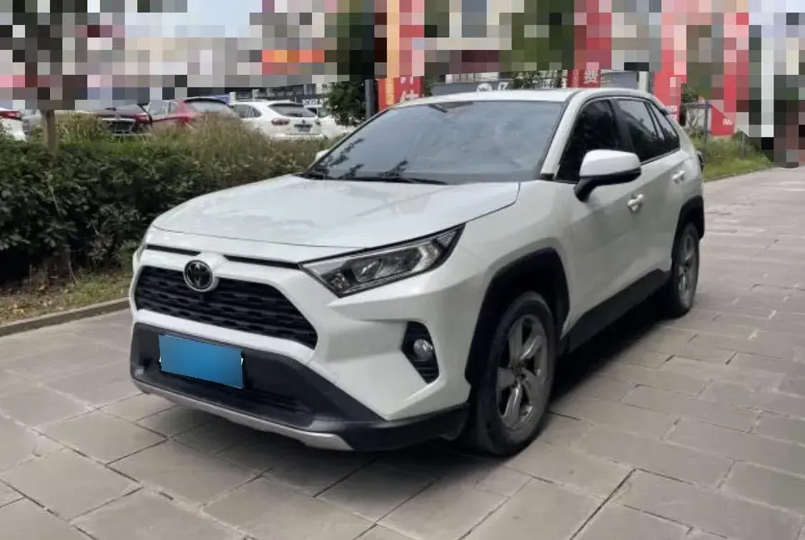 2020 Toyota RAV4 2.0L 171HP L4 CVT
