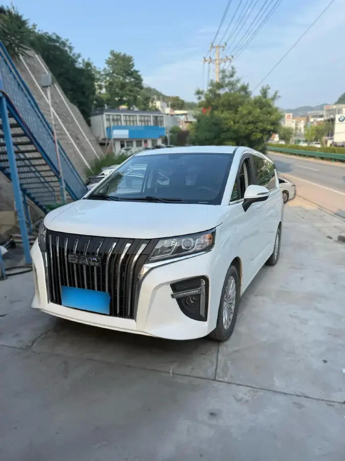 2023 BAW RuiSheng Trump M7 1.6L 124HP L4 5MT