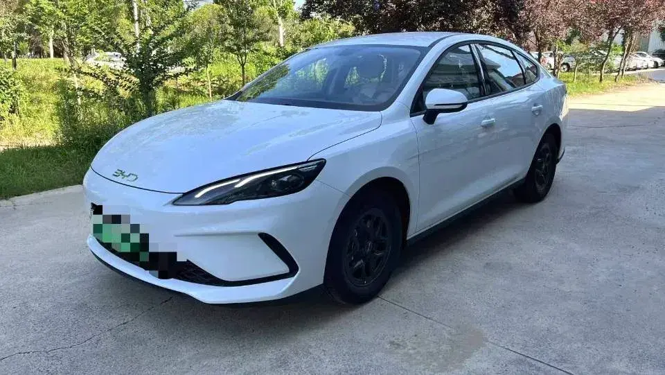 2025 BYD Seal05 DM-i 1.5L 101HP L4 E-CVT PHEV 7.68KWH