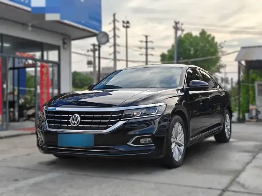 2019 Volkswagen Passat 2.0T 186HP L4 7DCT