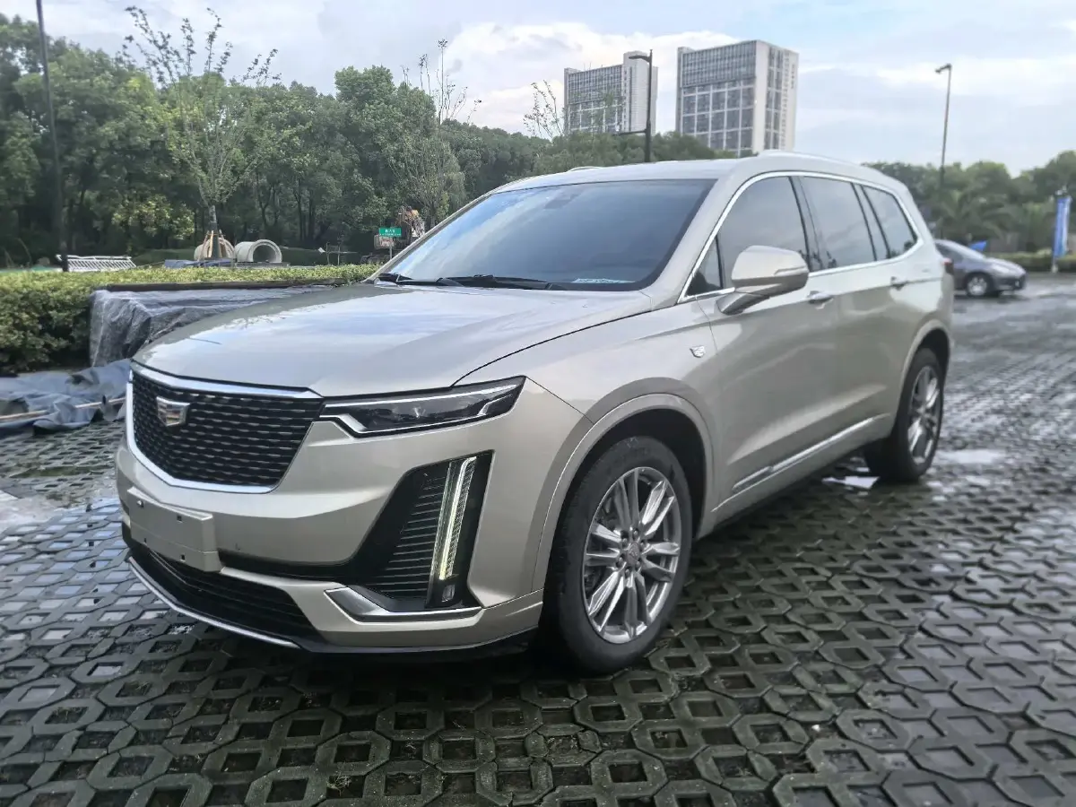 2022 Cadillac XT6 2.0T 237HP L4 9AT