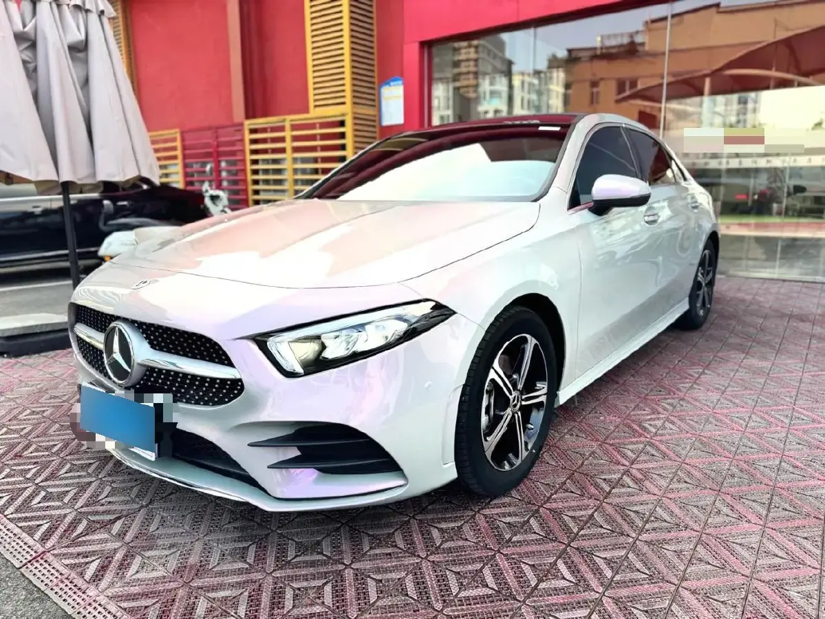 2022 Mercedes-Benz A Class 1.3T 163HP L4 7DCT