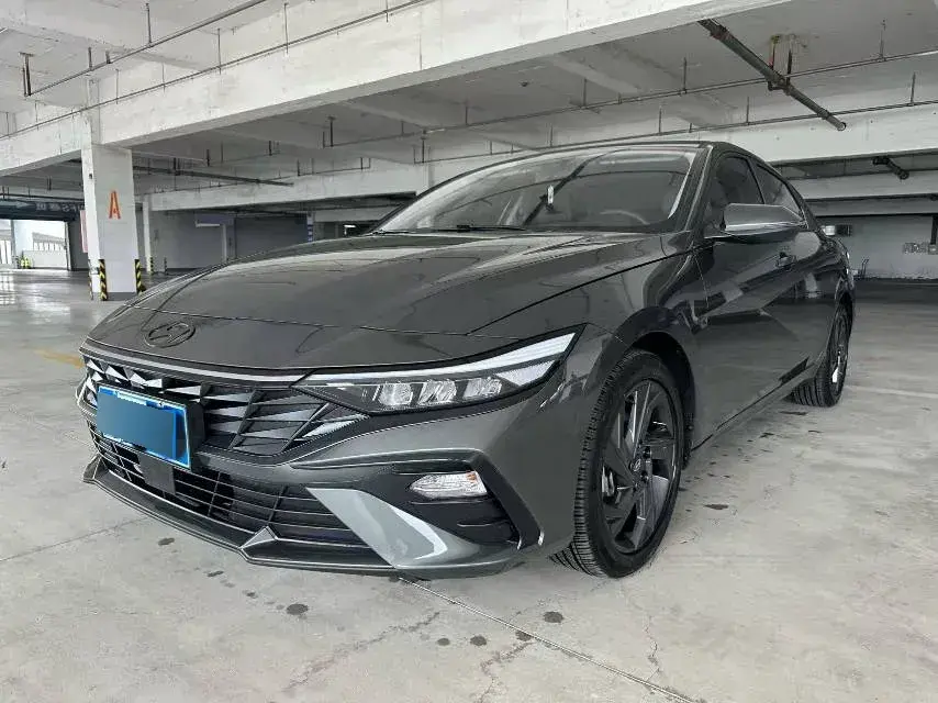 2023 Hyundai Elantra 1.5L 115HP L4 CVT