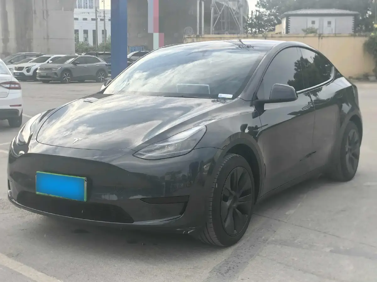2024 Tesla Model Y BEV 60KWH