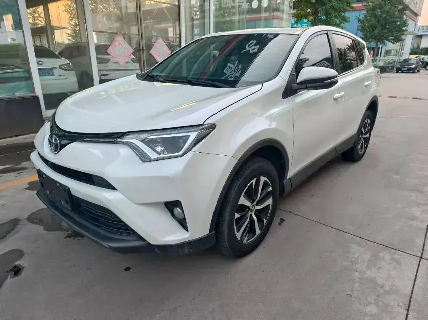 2019 Toyota RAV4 2.0L 151HP L4 CVT