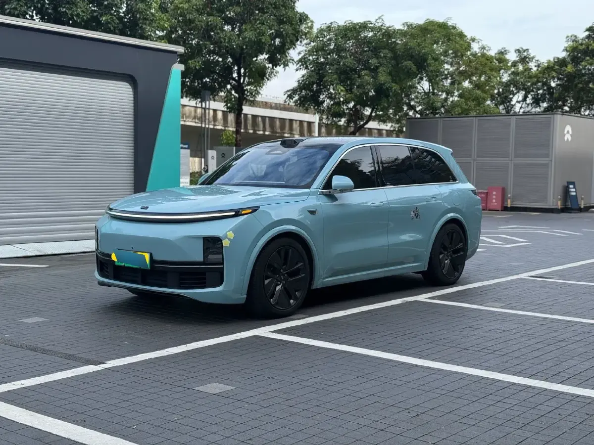 2023 Li L8 Range Extended 154HP REEV 40.9KWH