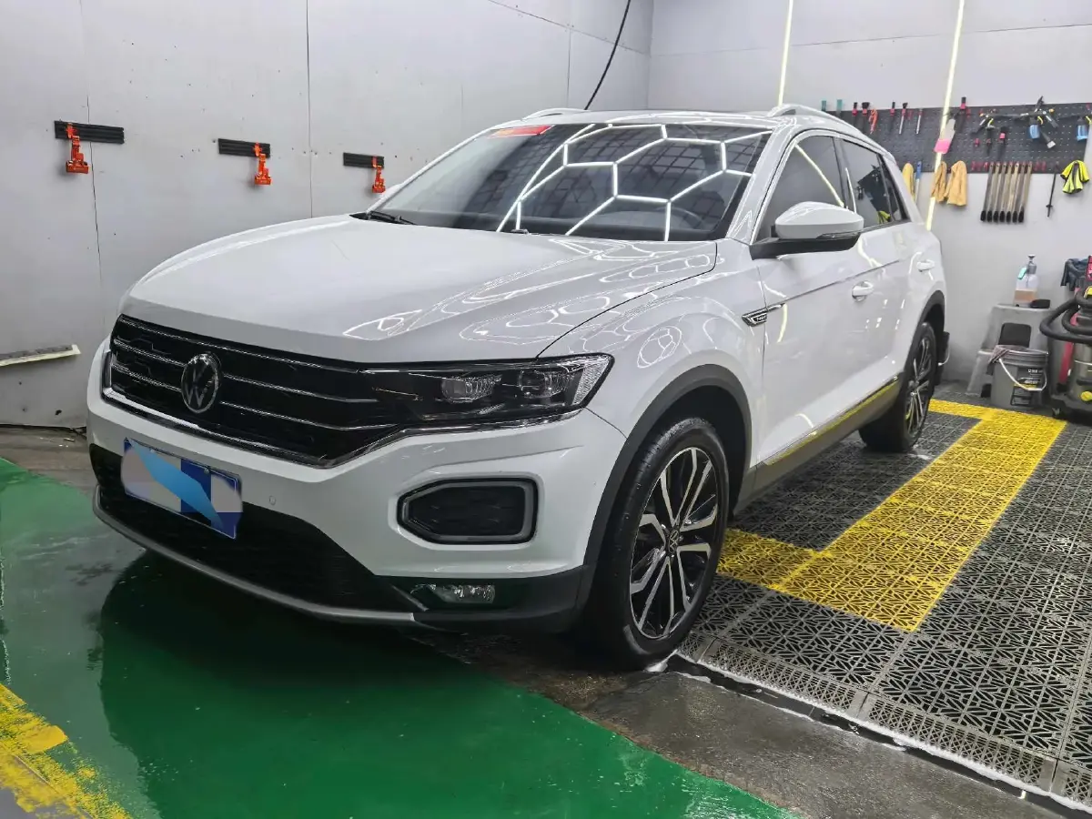 2022 Volkswagen T-Roc 1.4T 150HP L4 7DCT