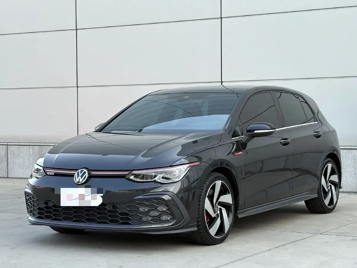 2023 Volkswagen GolfGTI 2.0T 220HP L4 7DCT