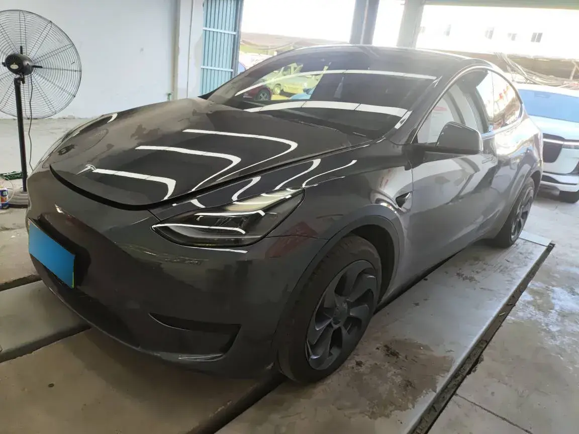 2022 Tesla Model Y BEV 60KWH