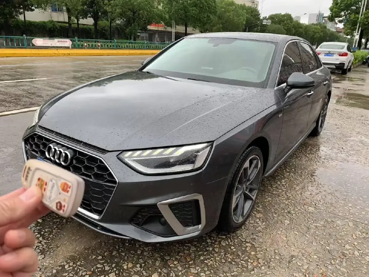 2020 Audi A4L 2.0T 150HP L4 7DCT