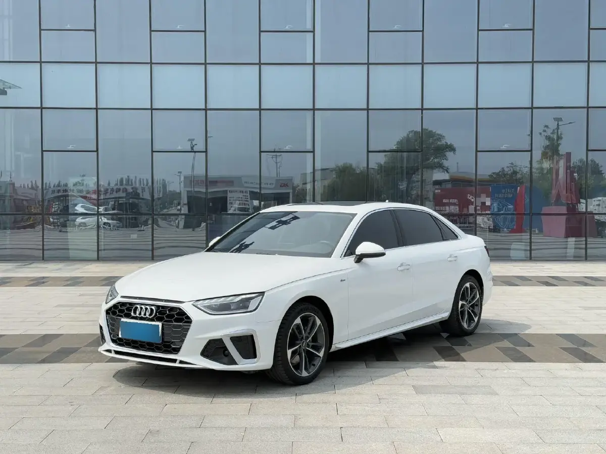 2023 Audi A4L 2.0T 190HP L4 7DCT