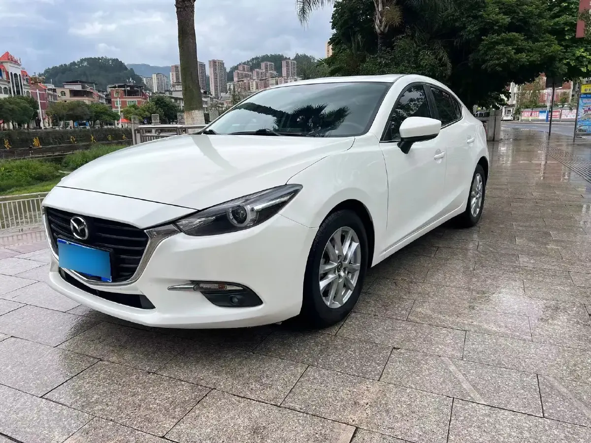 2019 Mazda 3 Axela 1.5L 117HP L4 6AT