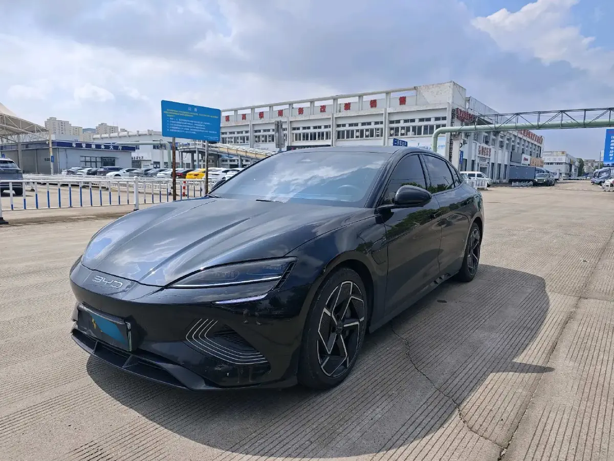 2022 BYD Seal BEV 82.5KWH