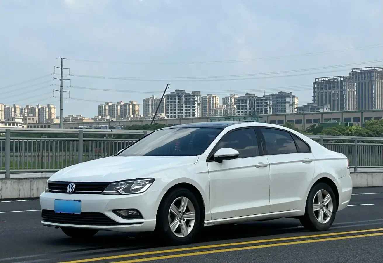 2018 Volkswagen Lamando 1.4T 131HP L4 7DCT