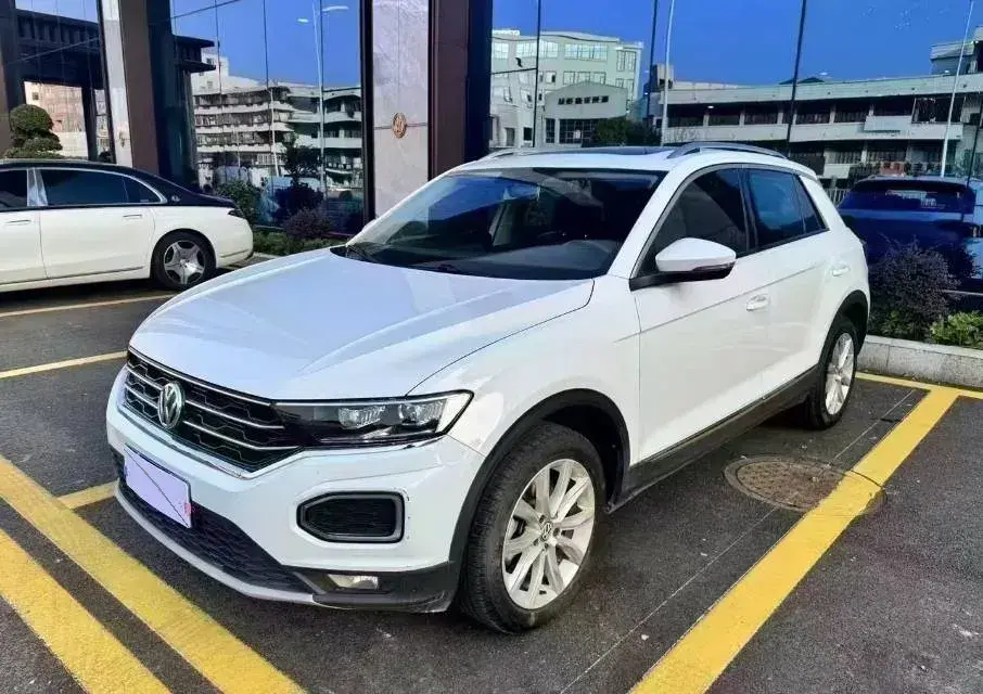 2020 Volkswagen T-Roc 1.4T 150HP L4 7DCT
