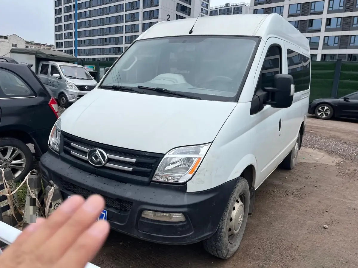 2020 MAXUS XinTu V80 2.5T 136HP L4 6MT