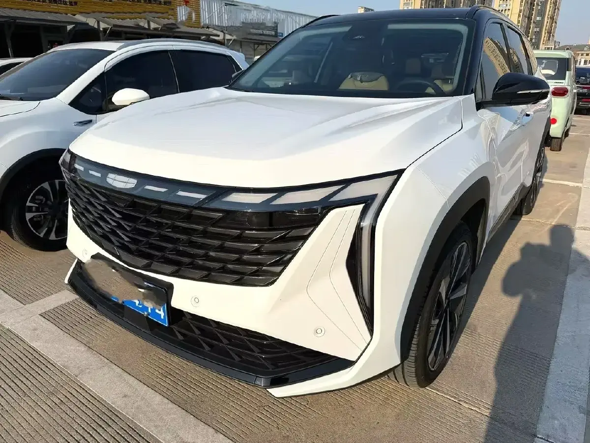 2023 Geely StarRay 1.5T 181HP L4 7DCT