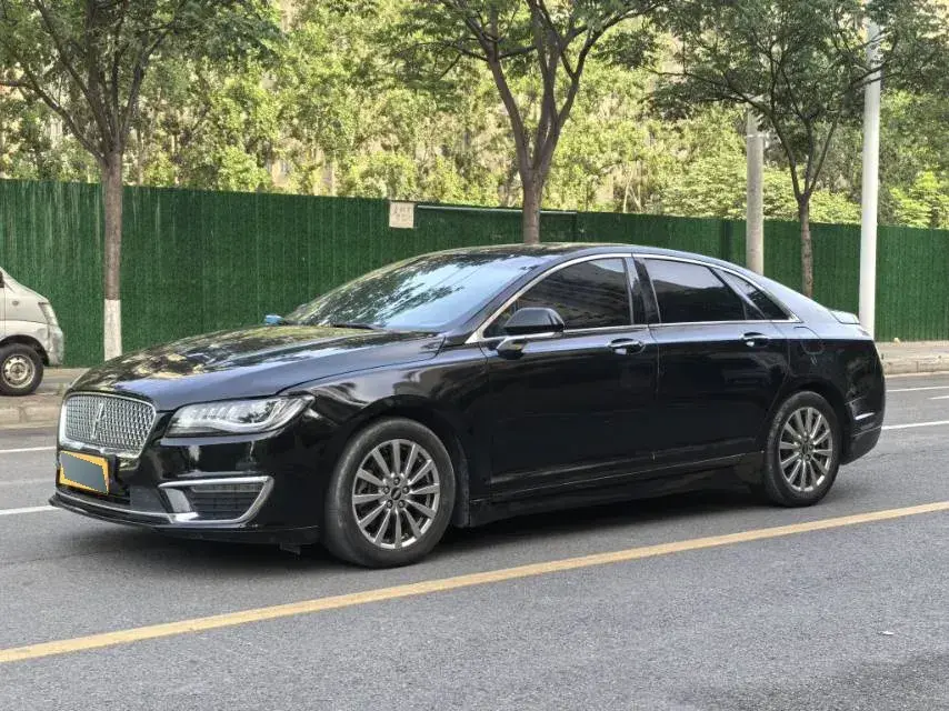 2018 Lincoln MKZ 2.0T 203HP L4 6AT