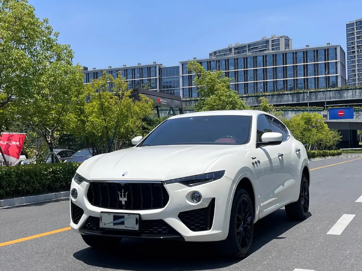 2022 Maserati Levante 3.0T 350HP V6 8AT