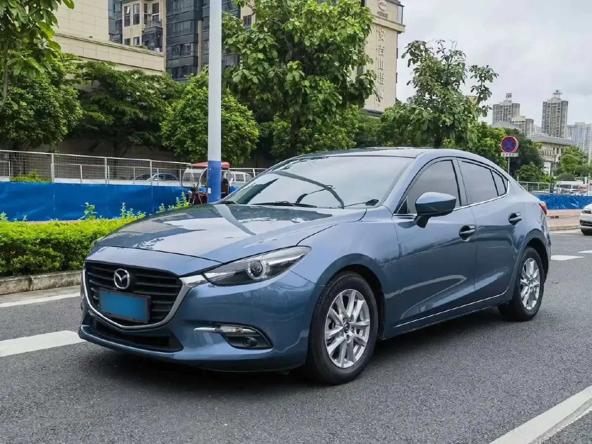 2017 Mazda 3 Axela 1.5L 117HP L4 6AT