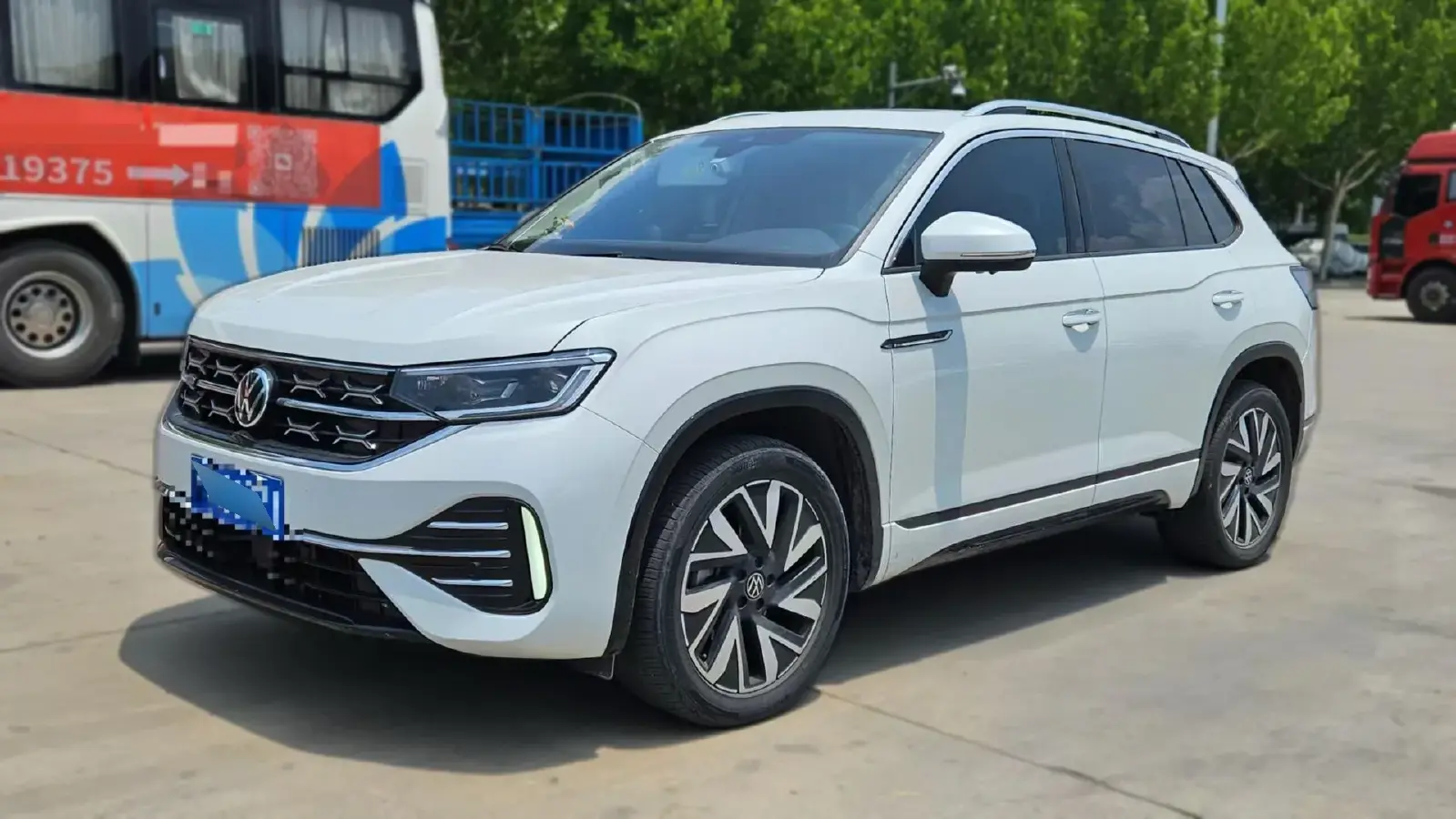 2023 Volkswagen Tayron 2.0T 220HP L4 7DCT