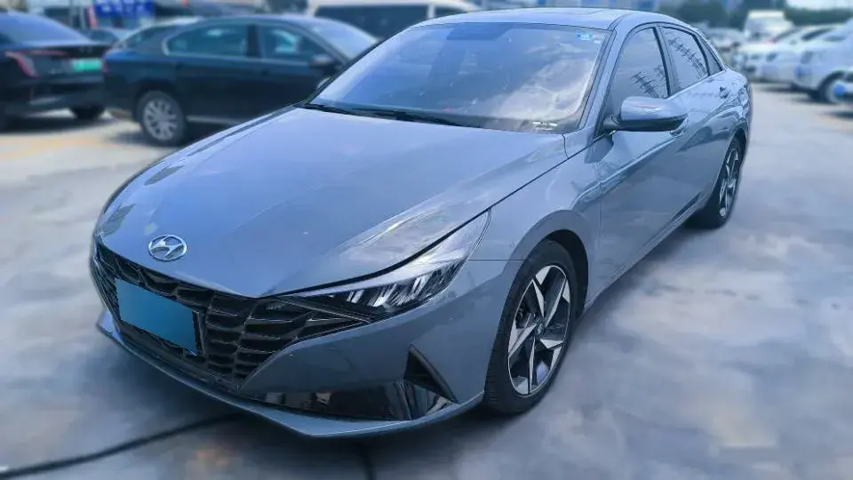 2022 Hyundai Elantra 1.5L 115HP L4 CVT