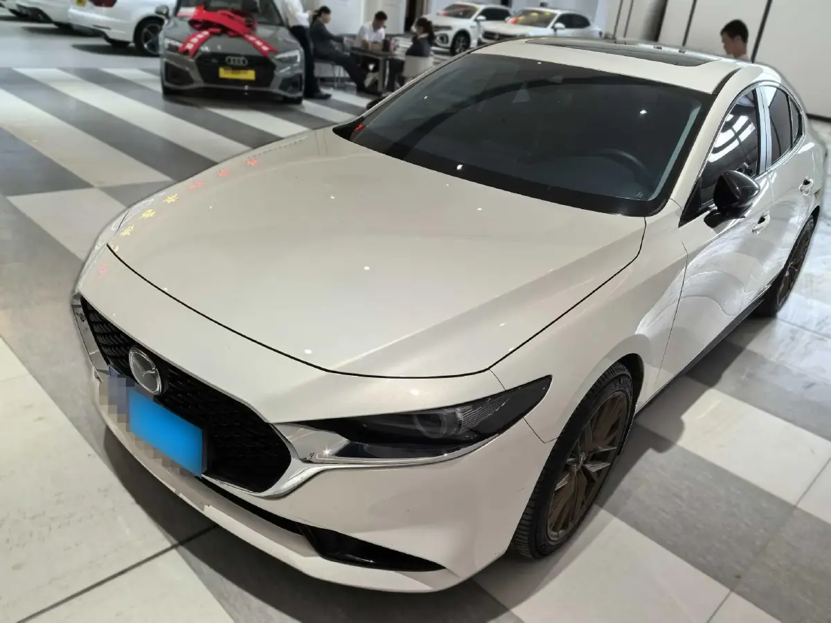 2022 Mazda 3 Axela 2.0L 158HP L4 6AT